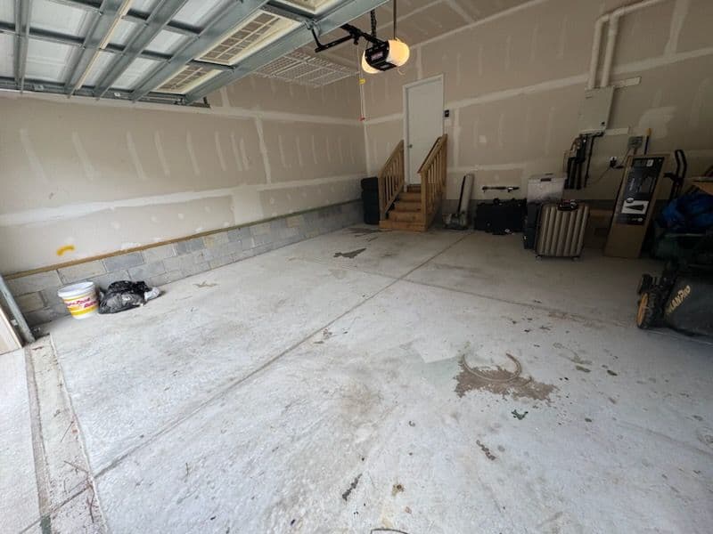Gallery photos for Garage Transformation in Suburban Clean Out: Image #2