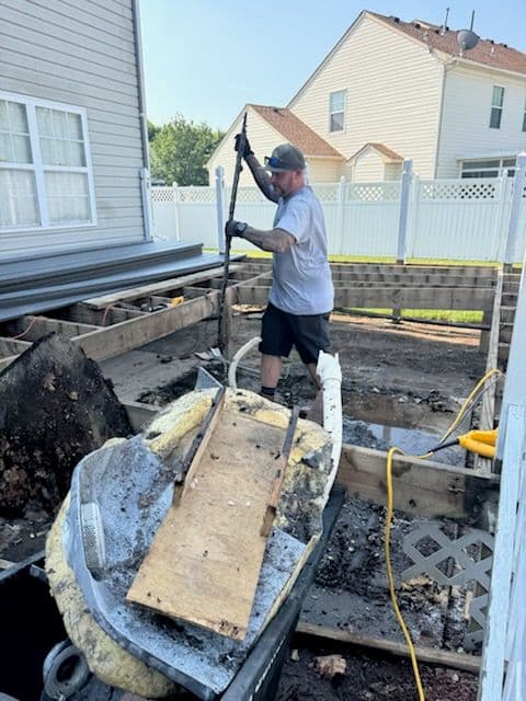 Gallery photos for Effortless Hot Tub Removal by Juggernauts: Image #3