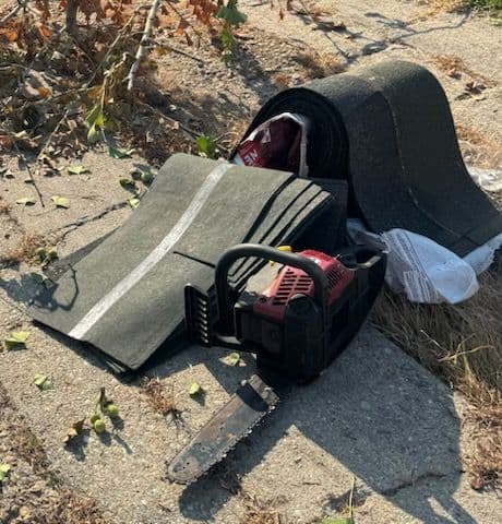 Efficient Yard Cleanup for a Junk-Free Space image