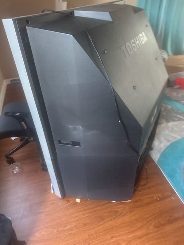 Efficient Old TV Removal in Newport News image