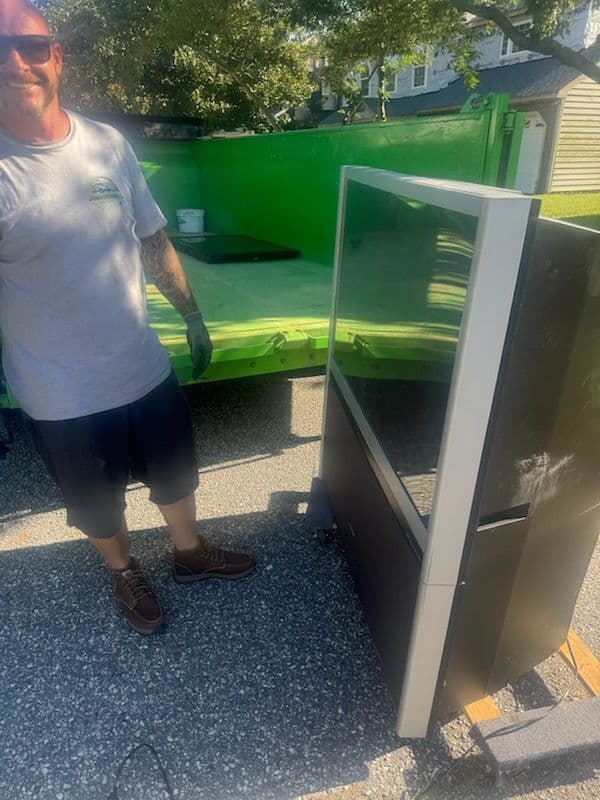 Gallery photos for Efficient Old TV Removal in Newport News: Image #1